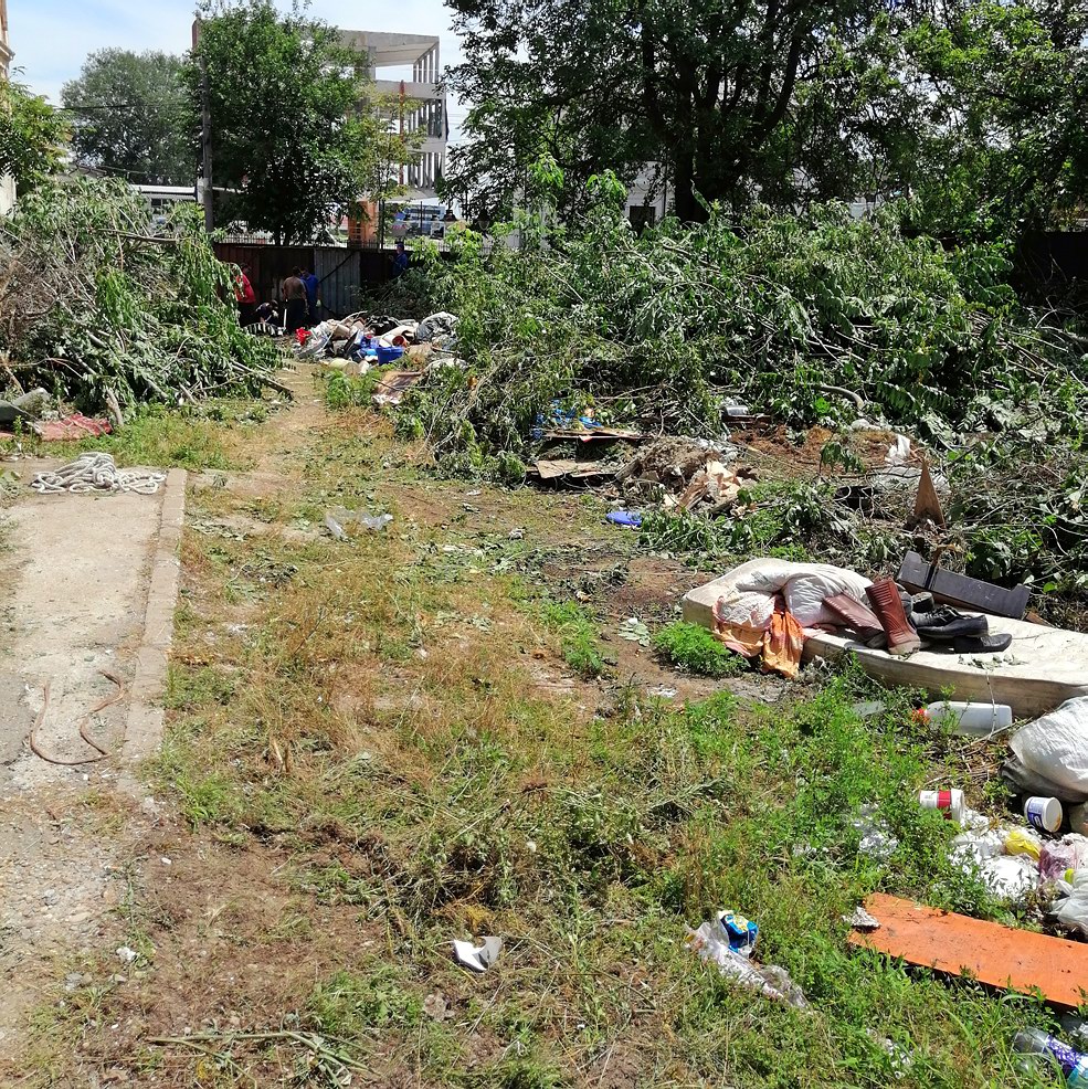 vechea școală catolică din spatele bisericii (2020)